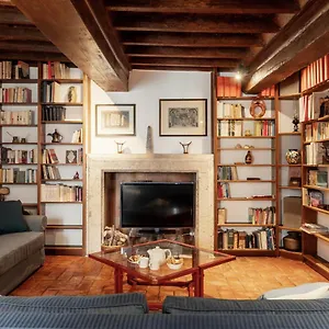Apartment Domus Quiritum Charming, D'epoca A Campo De' Fiori, Rome